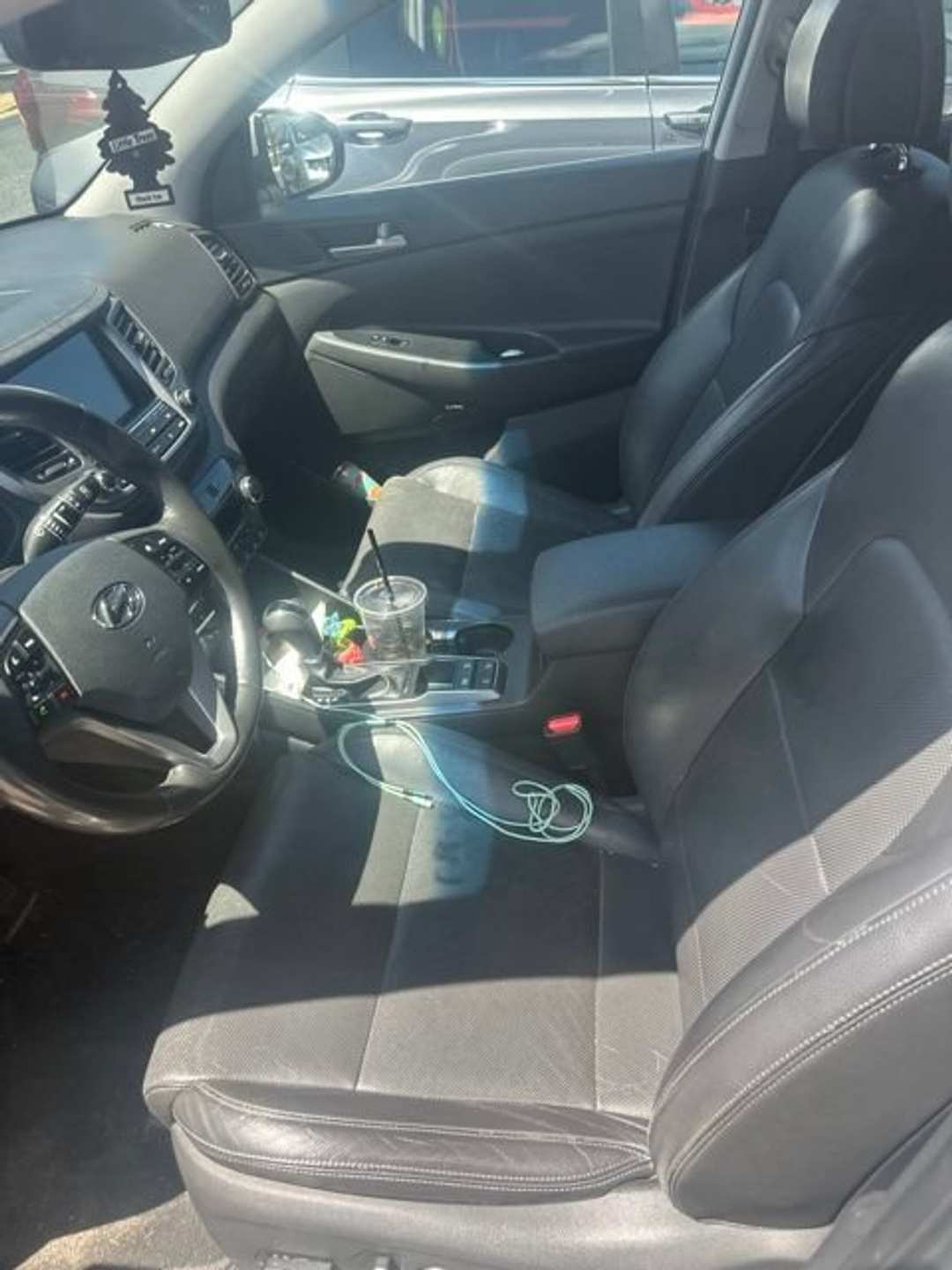 2018 Hyundai Tucson Limited - Image 2