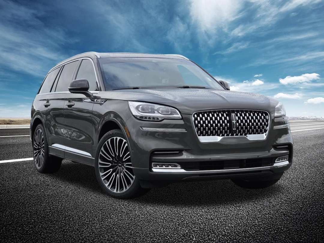 2023 Lincoln Aviator Black Label - Image 2