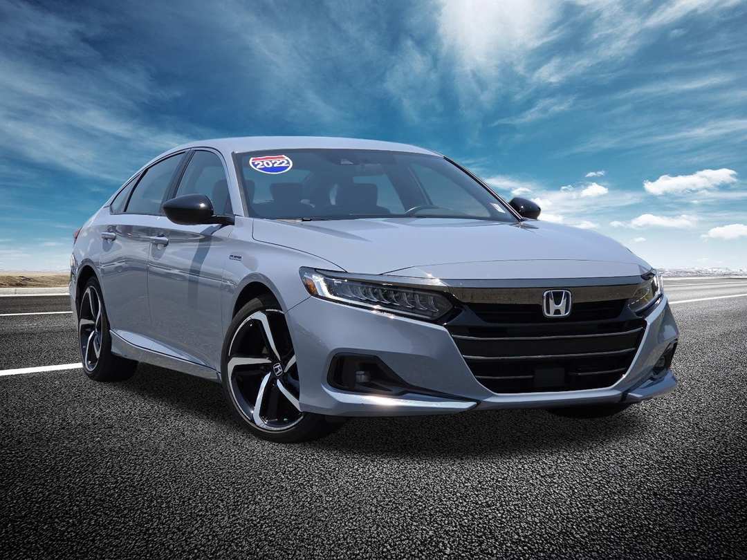 2022 Honda Accord Hybrid Sport - Image 2