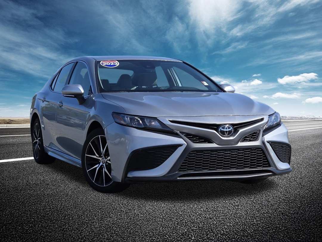 2023 Toyota Camry SE - Image 2