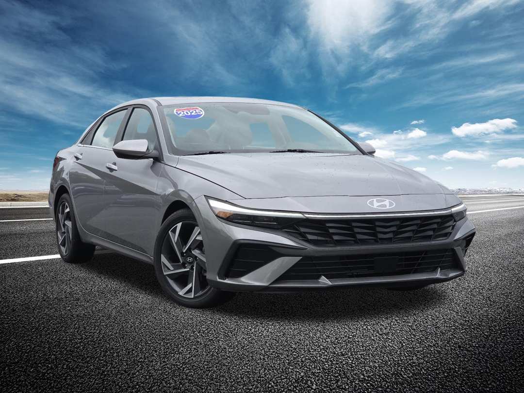 2025 Hyundai Elantra SEL Convenience - Image 2