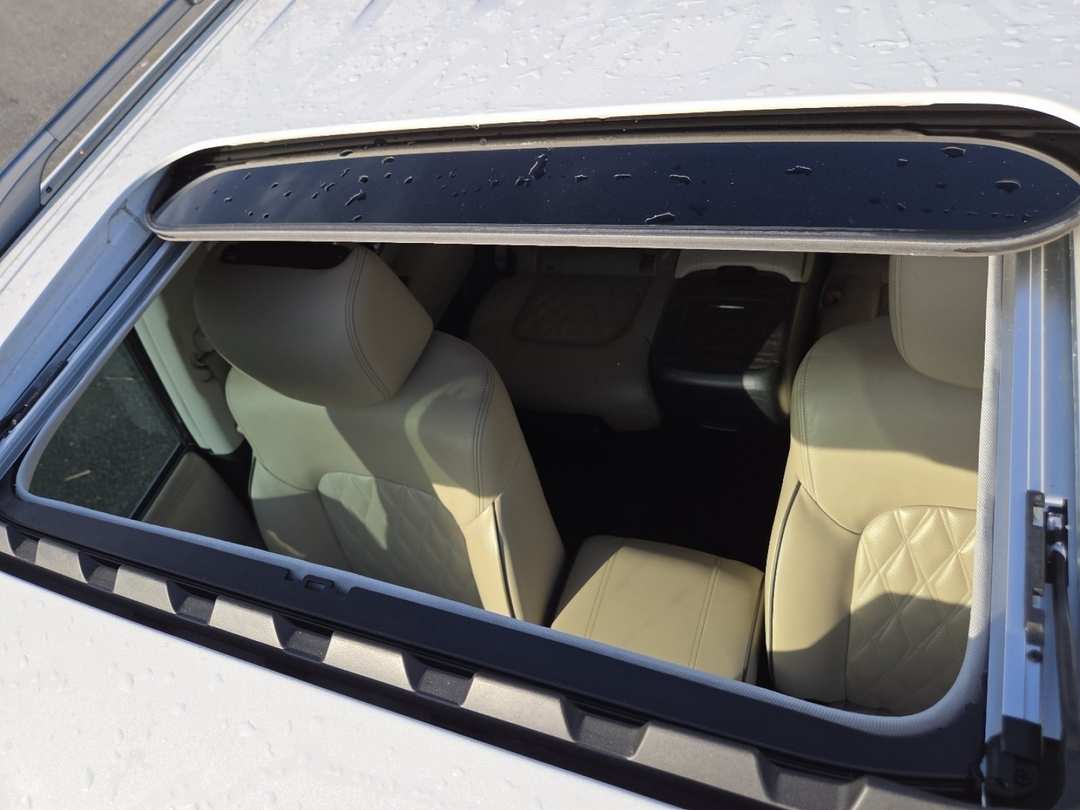2022 Nissan Armada Platinum - Image 3