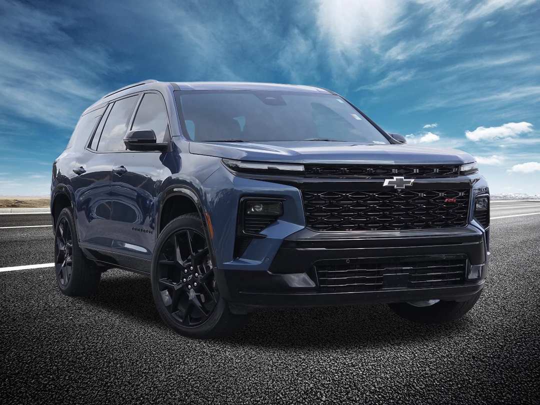 2024 Chevrolet Traverse RS - Image 2