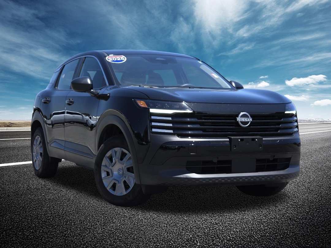 2025 Nissan Kicks S - Image 2